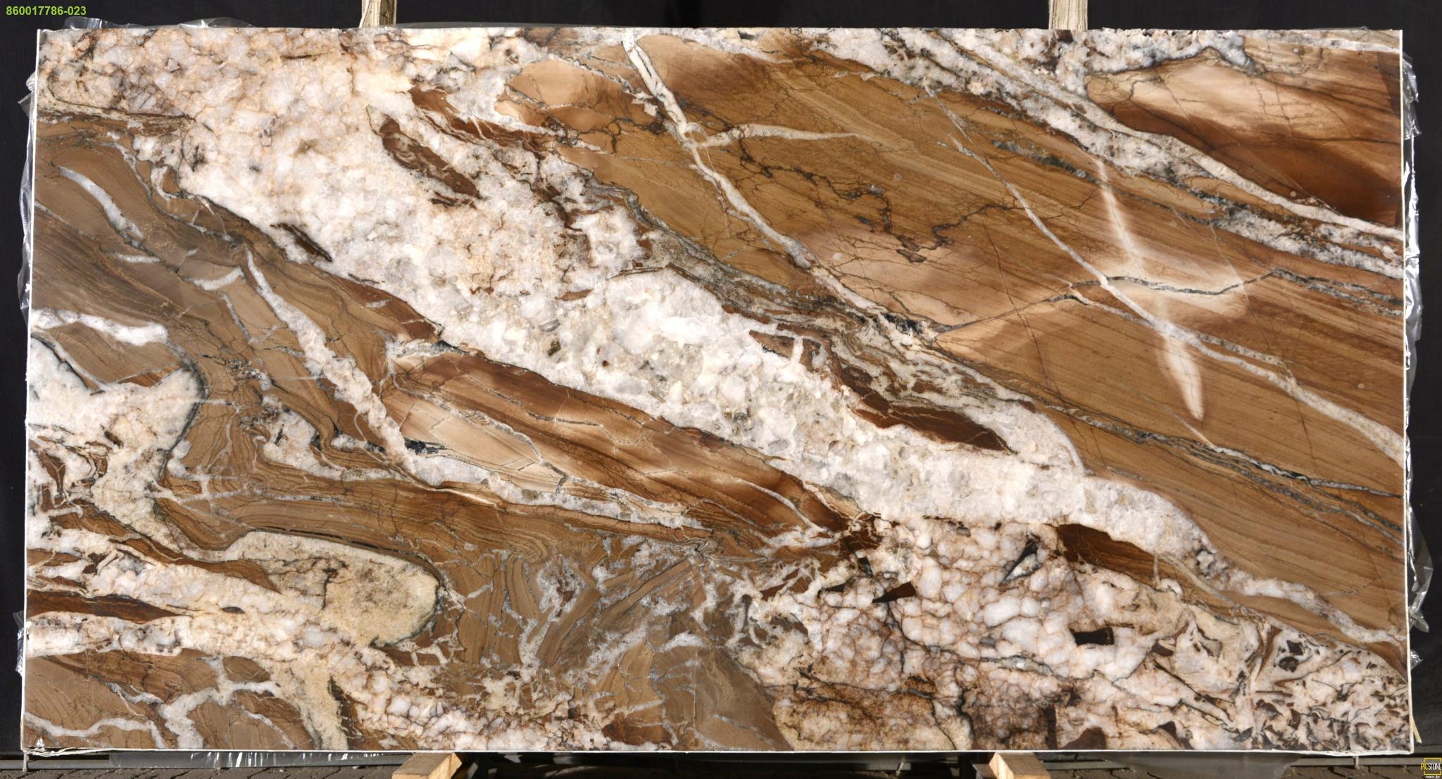SPLENDID ETERNITY 2 - Quartzite - 135'x71' - Brown