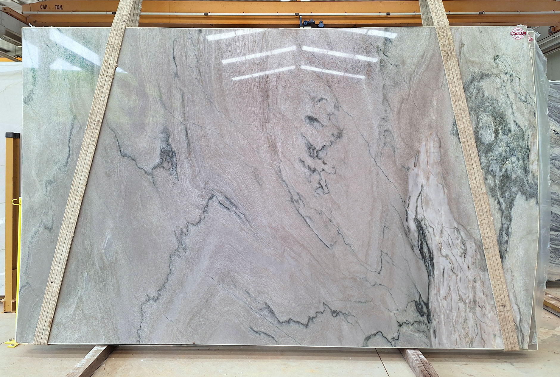 Fantasy Macaubas 12931 - Quartzite - 130'x 80' - Light Blue Green White 