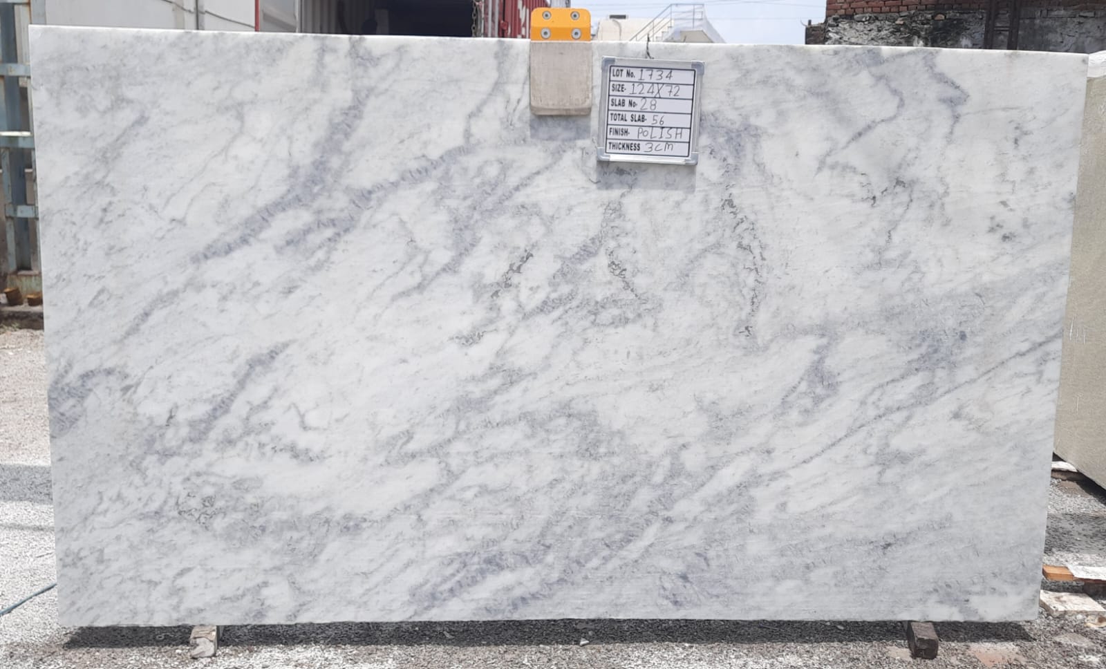 Calacatta Leathered - Marble - 124'x72' - White and Grey 