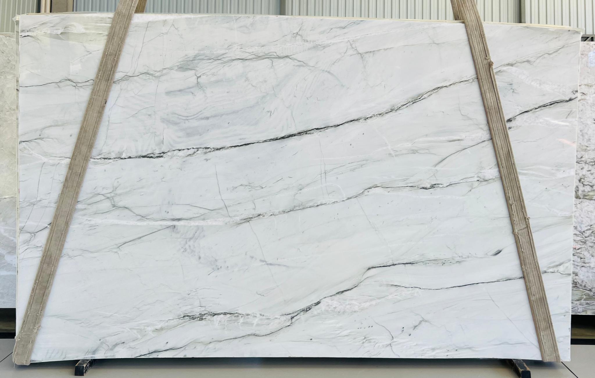 Mont Blanc  #2048 - Granite & Quartzite - 130'x79' - White