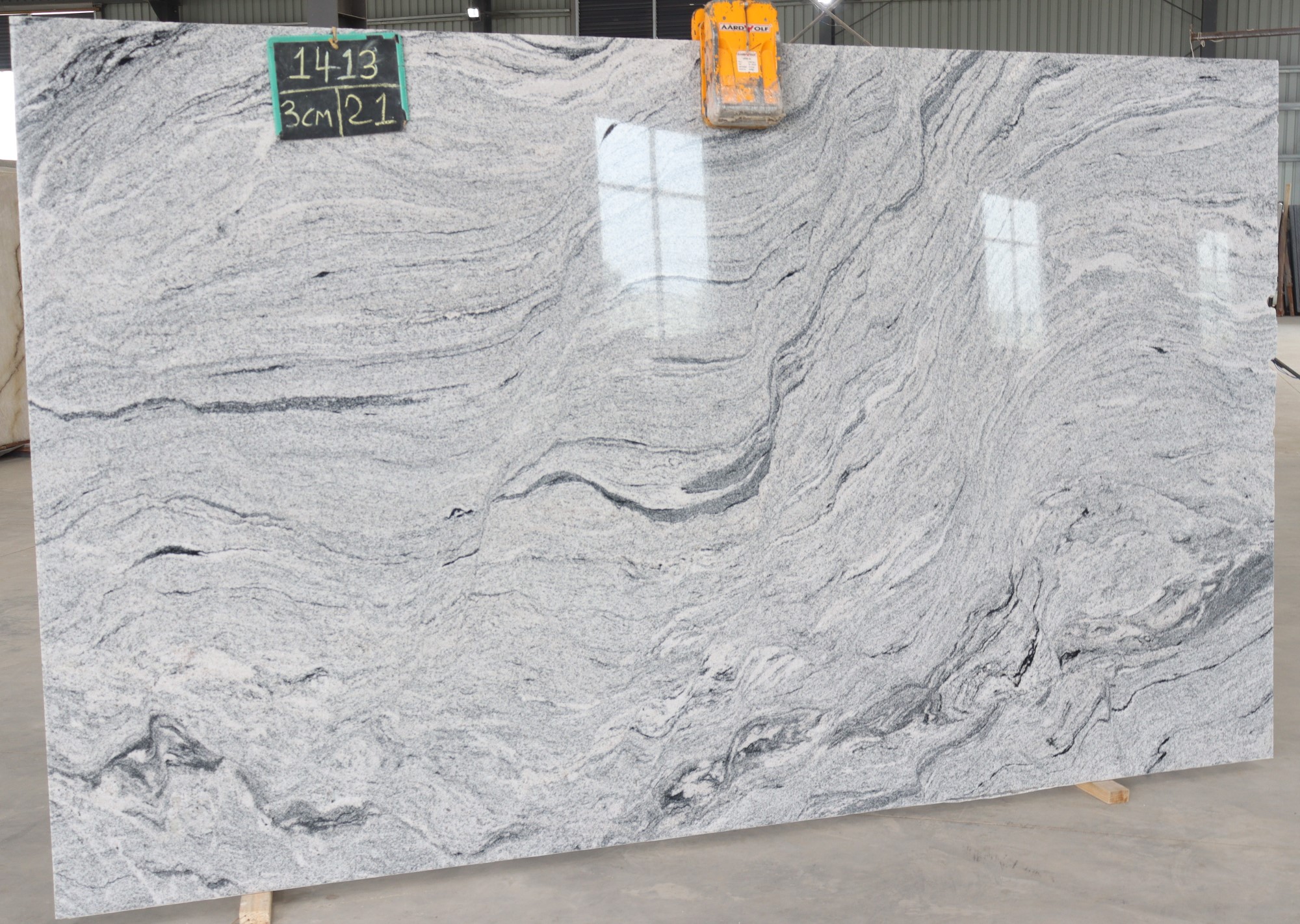 Viscount White 1413 - Granite & Quartzite - 135 'x79' - White Grey 