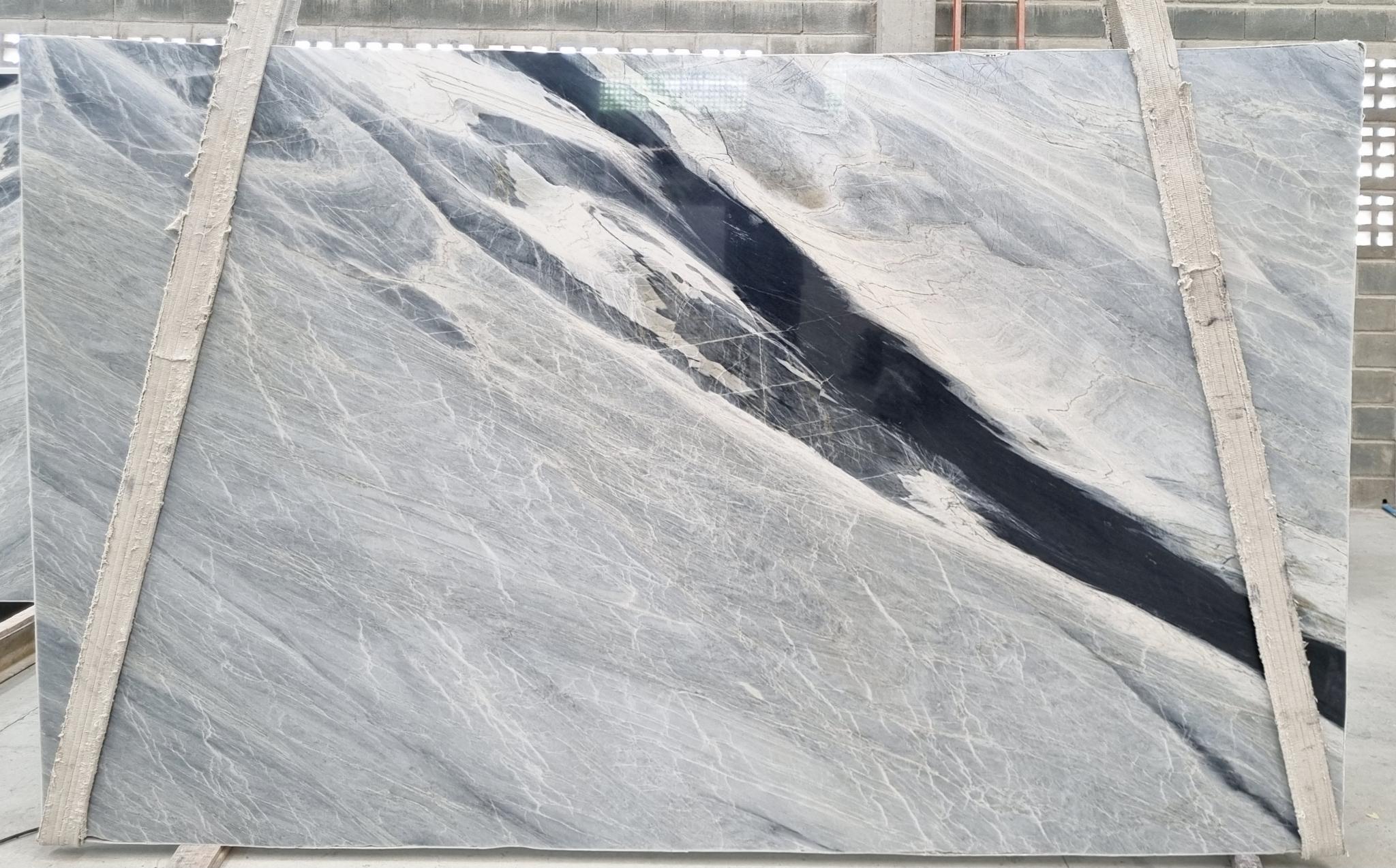 SEPHORA BLUE  302 - Quartzite - 122'x 79'  - Blue White Navy