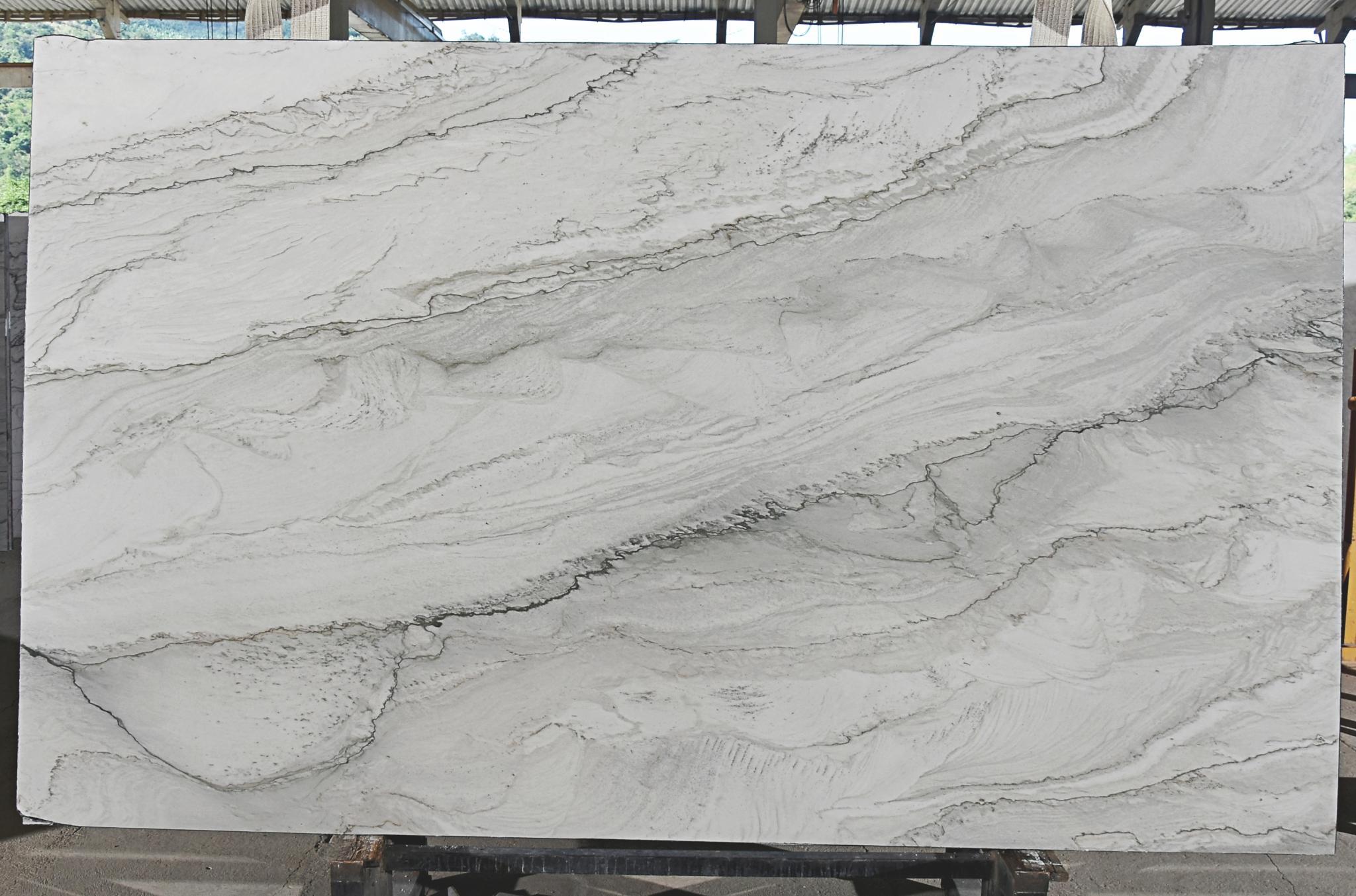 Infinity White 2cm - Excotic - 128'x78' - Grey White