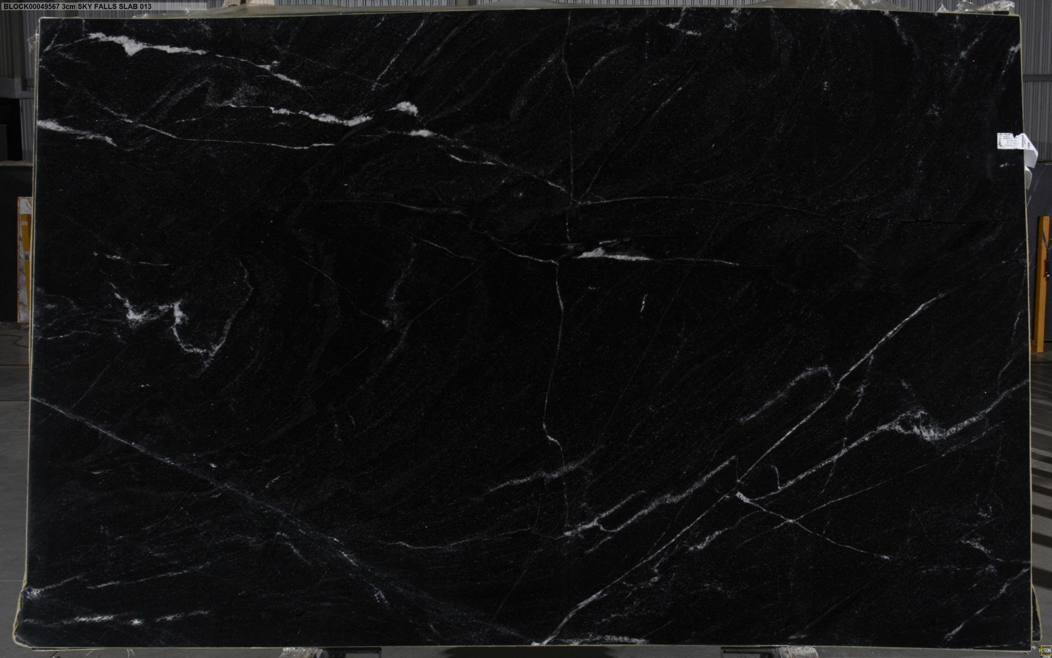 Skyfalls leathered  - Granite & Quartzite - 124'x79' - Black