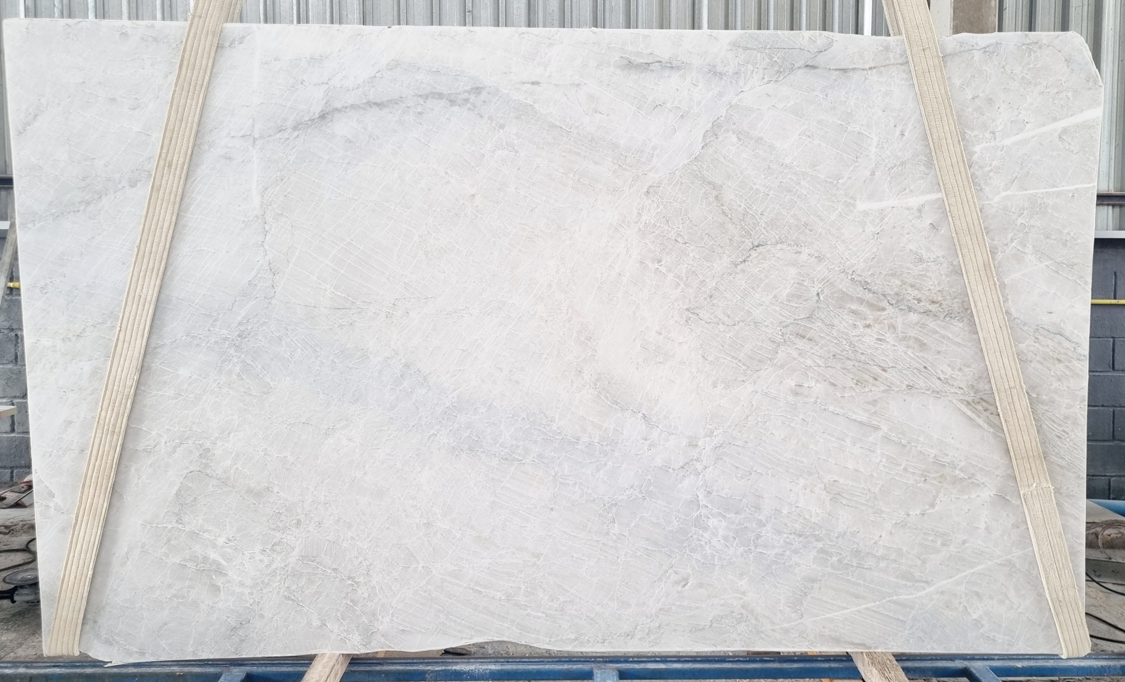 Bianco Elegante # 307 - Granite & Quartzite - 128'x79' - white
